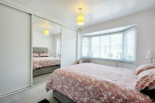 Bedroom 1.jpeg
