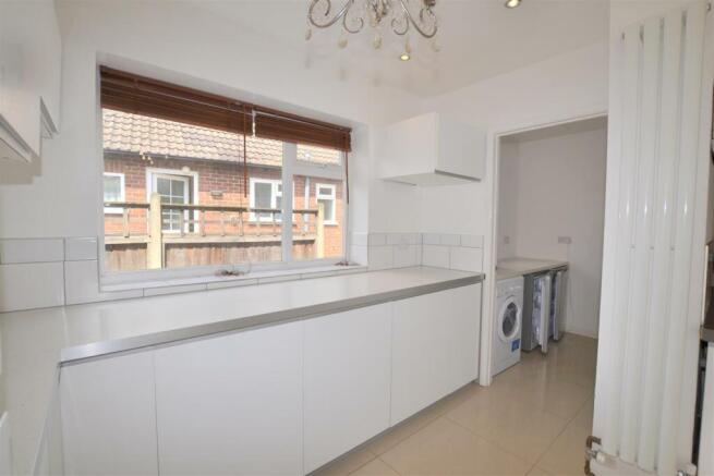 Kitchen 3.jpg