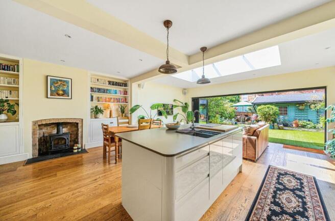 666c126f51d2c-l-1141783 (24).jpg