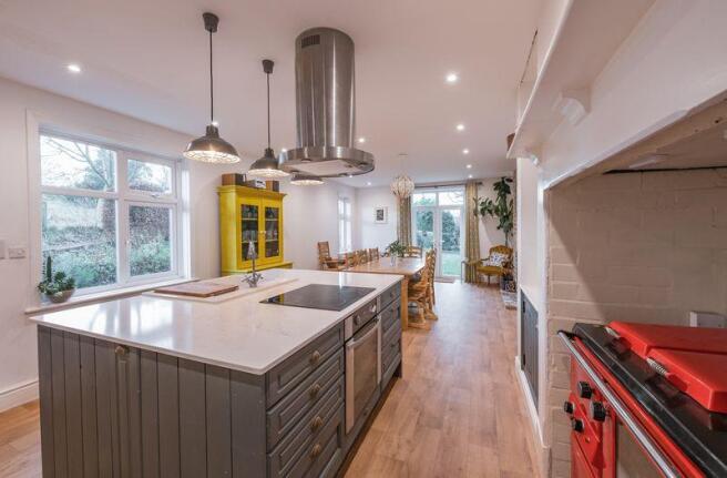 Kitchen/Dining...