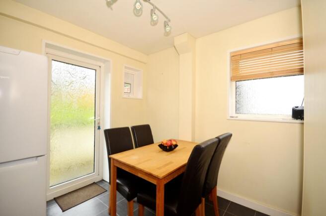 Kitchen/Dining Area