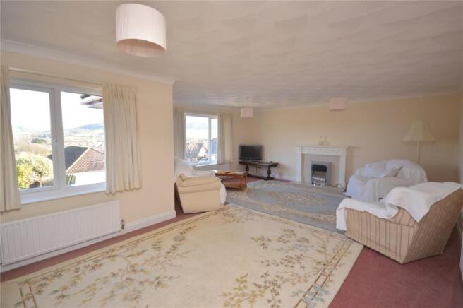 Living/Dining Room