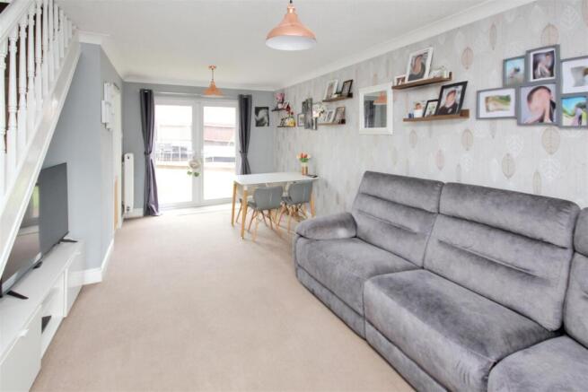 Naseby Close, Wellingborough photo 4