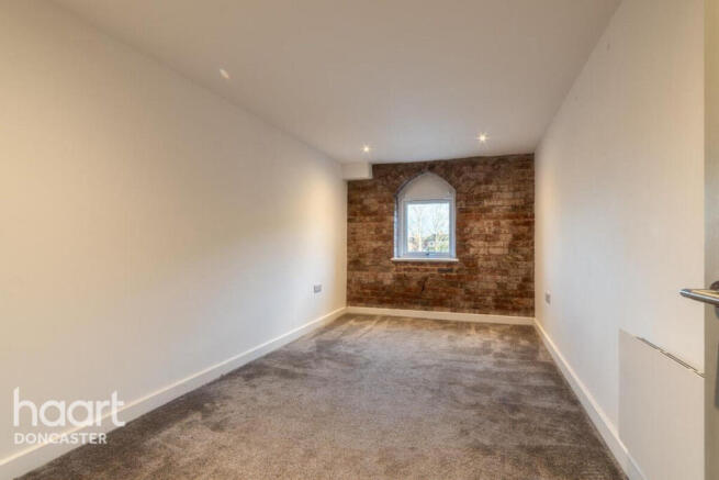 2 bed Apartment for sale Image 12