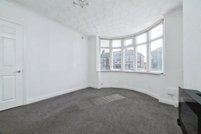 3 bed Terraced for sale Image 4