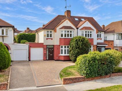 Lyncroft Avenue, Pinner