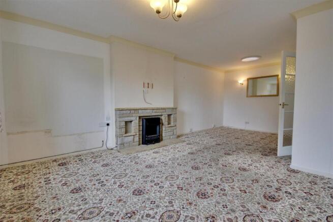 2 bed Semi-Detached Bungalow for sale Image 5
