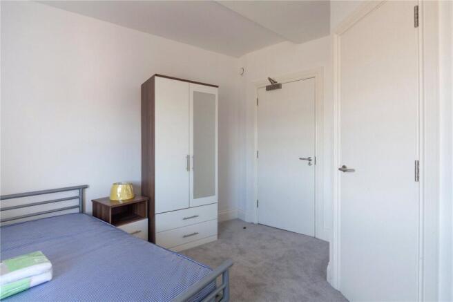 1 bed Apartment to rent Image 10