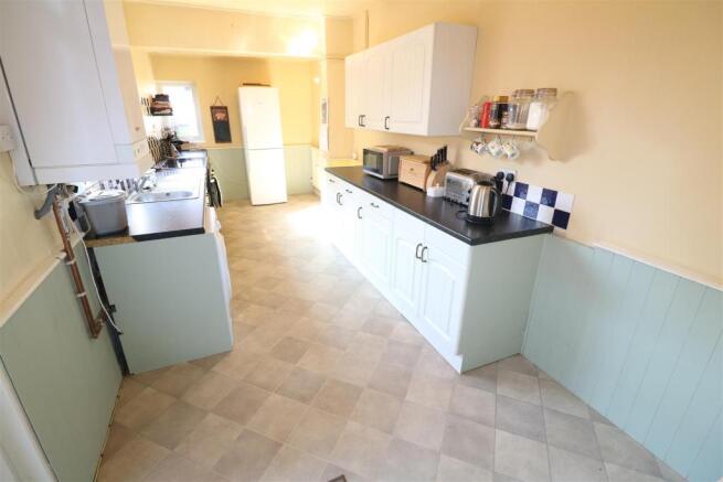 Kitchen / Breakfast Room