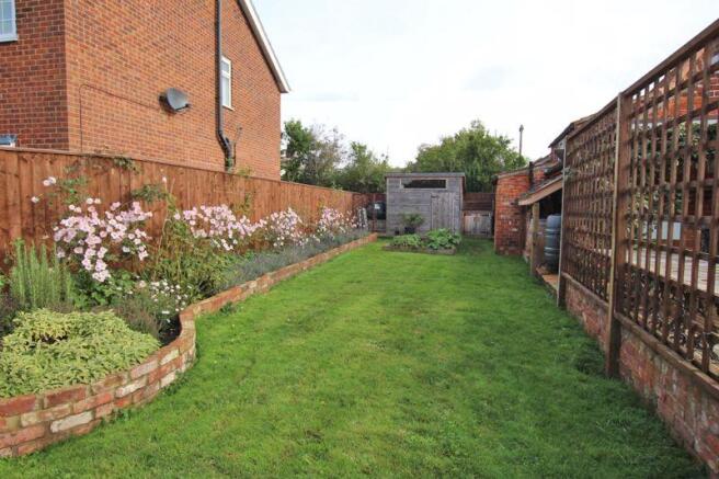 Garden photo 3