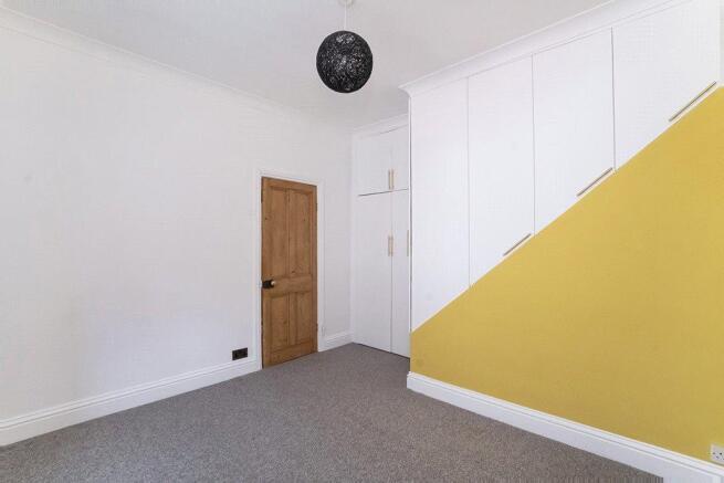 1 bed Terraced to rent Image 8