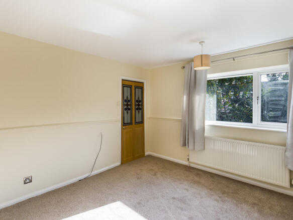 2 bed Semi-Detached to rent Image 5