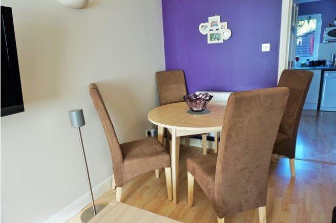 Lounge/Dining Room