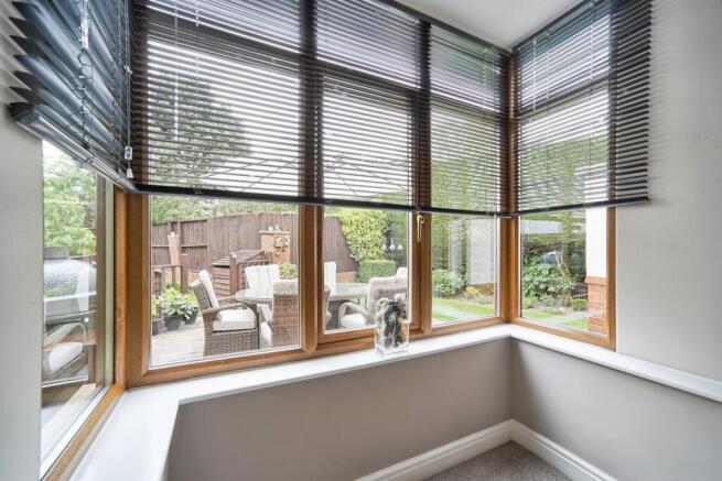 4 bed Semi-Detached for sale Image 10