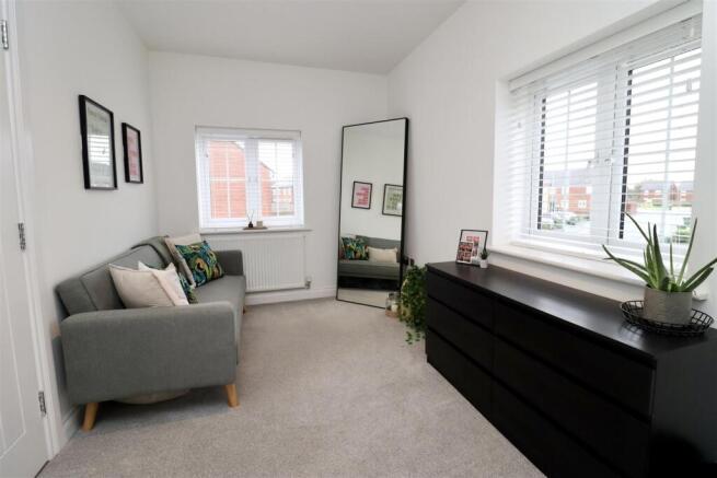 2 bed Semi-Detached for sale Image 6
