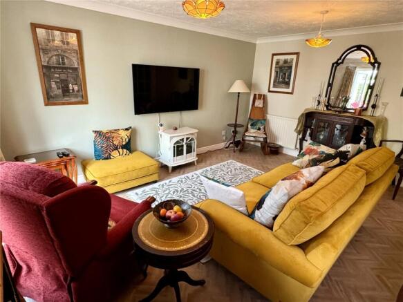 Dening Close, Chard, Somerset, TA20 photo 4