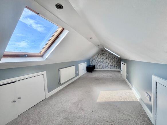 3 bed House to rent Image 6