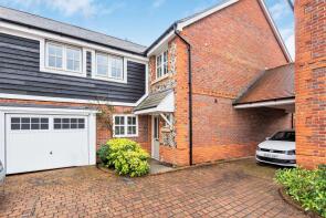 2, Oakwood Place, High Wycombe HP14 3BQ