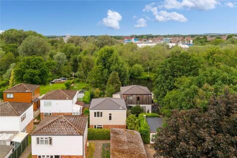 Riverside Close, Bedford, Bedfordshire, MK42