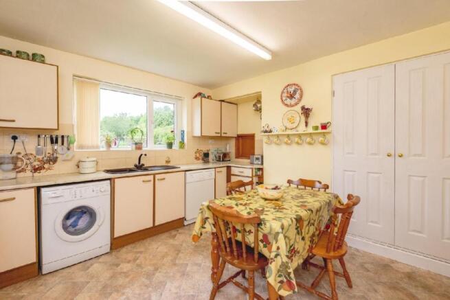 Kitchen Diner 1.jpg