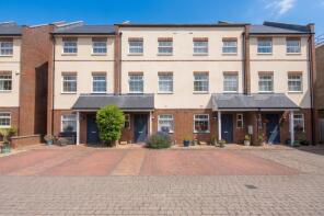 3, Thacker Mews, Guildford Road, Woking GU22 7QL
