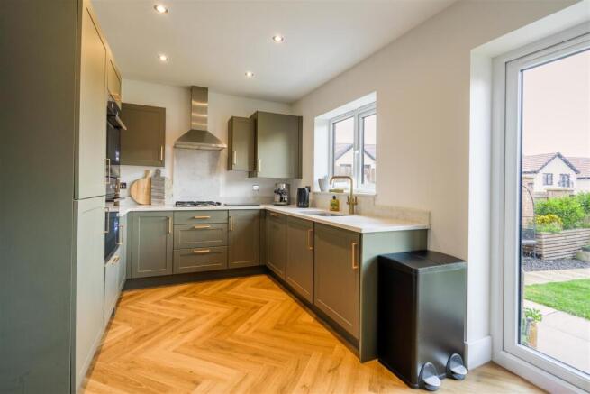 Kitchen / Dining Room