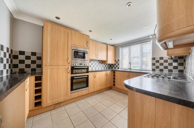 1404677-5-69722c4...