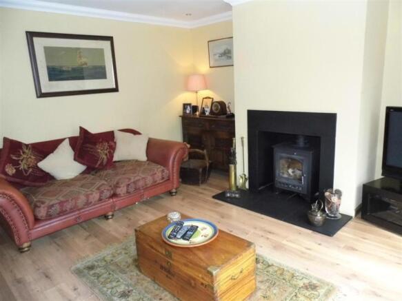 lounge 2 new.JPG