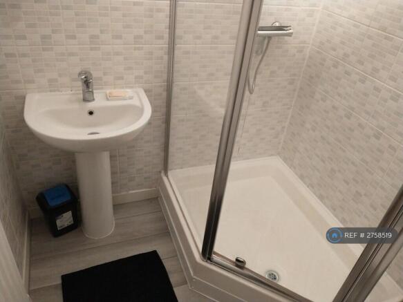 En Suite Pic 1