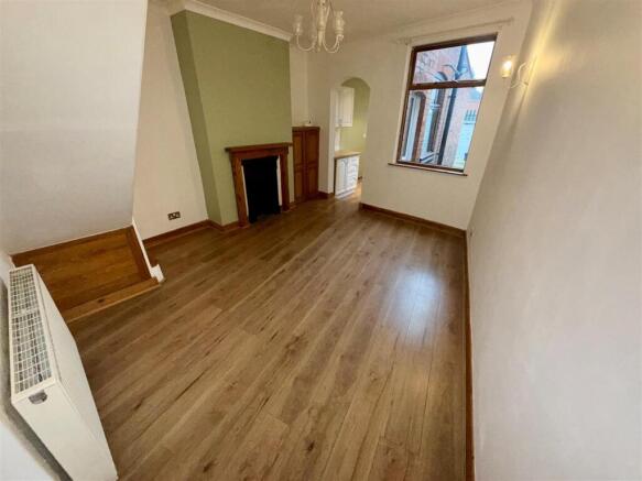 21 Chester Dining Room.jpg