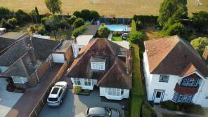 121, Walton Road, Frinton-on-sea CO13 0AD