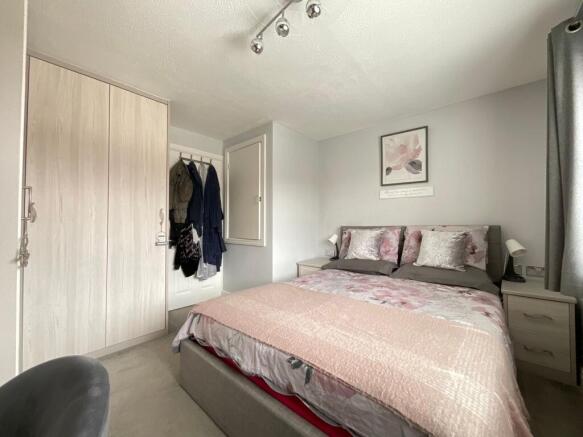2 bed Semi-Detached for sale Image 9