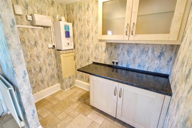 Kitchen (2).jpg