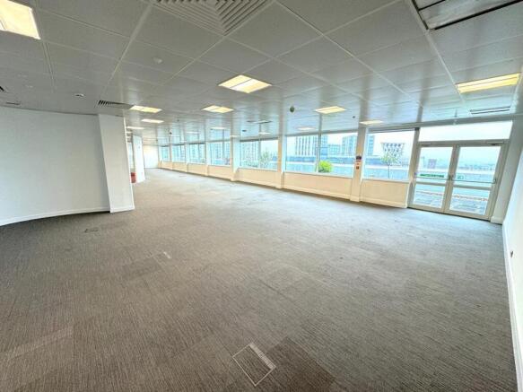 27 Great West Road Brentford 6th Floor 3 .jpg