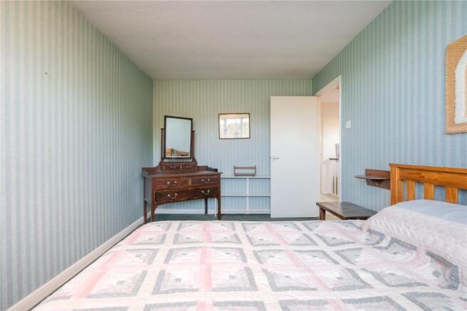 Bedroom 2 (2)