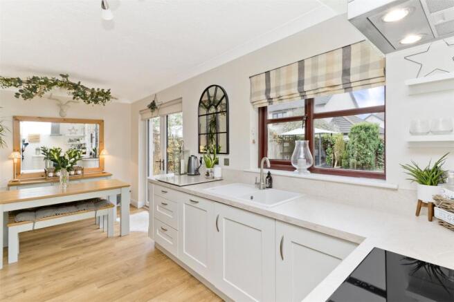 Kitchen / Dining