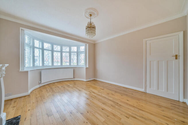 1407381-9-6984934...