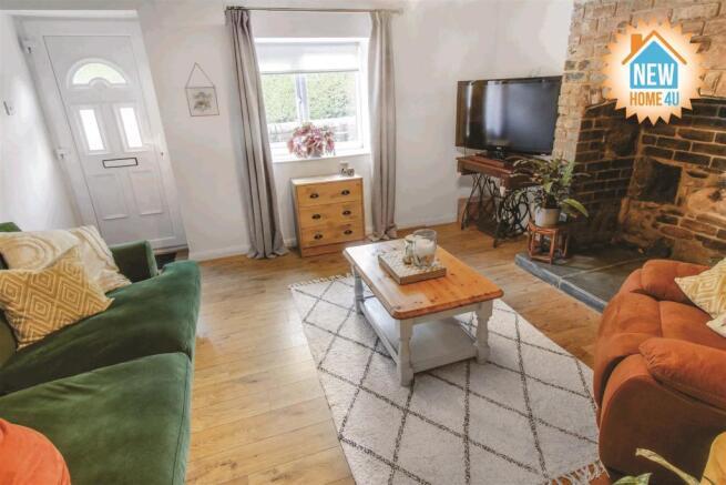 SITTING ROOM: