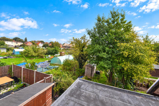 Alderley Road, Flixton,  Manchester, M41 5DW photo 4