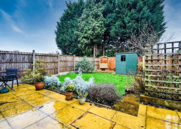 84 Bellencroft Gardens - Garden (2).jpg