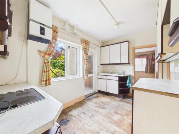 2 bed Flat for sale Image 4