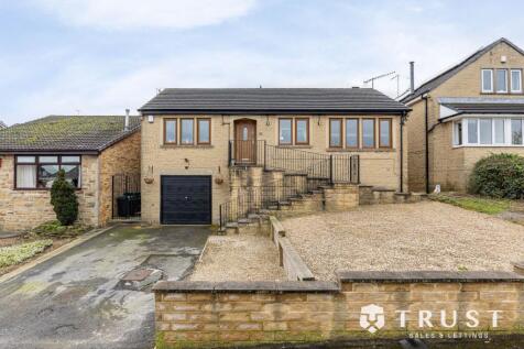 Hall Park Avenue, Liversedge, WF15