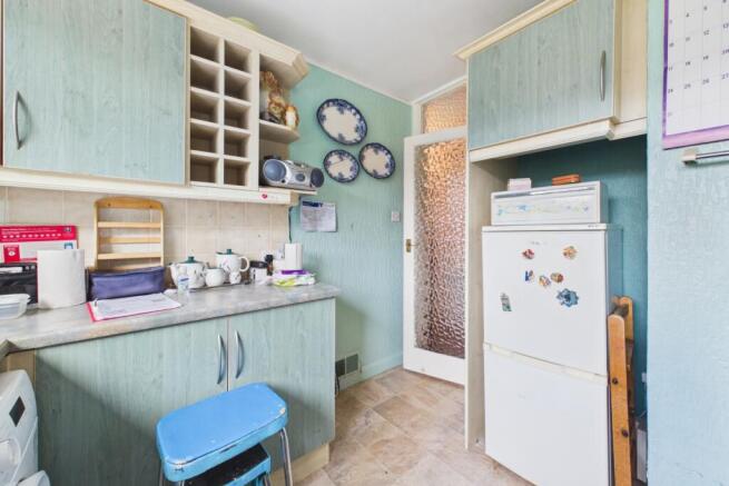 2 bed Flat for sale Image 4