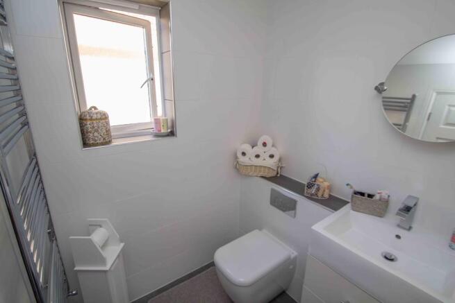 EN SUITE