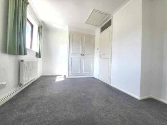 Bedroom B.jpg