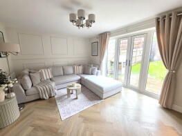 9, Mill Brook Meadow, Stourbridge DY7 6FD