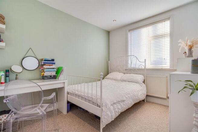 3 bed House for sale Image 9