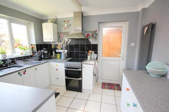 kitchen 1.JPG