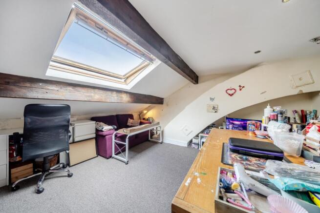 3 bed Terraced for sale Image 6