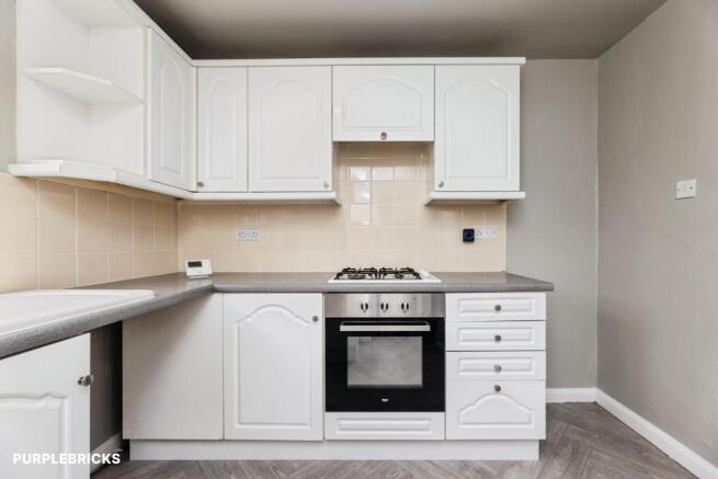 3 bed Semi-Detached for sale Image 10
